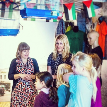 Artist Signe Christine Urdal and Stine Honoré with children at workshop at Stavanger Museum